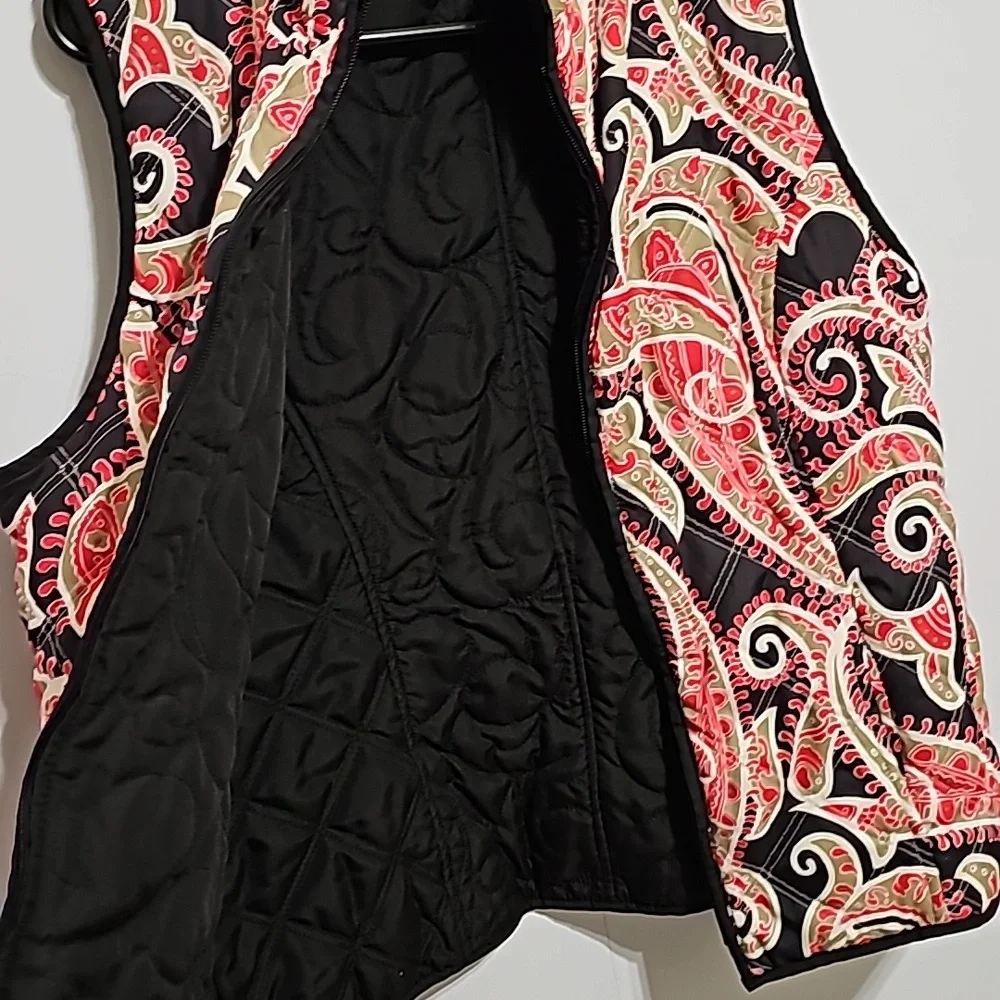 Westbound Reversible Vest - Picture 9 of 9